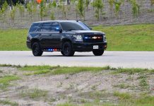 unmarked federal agent vehicle