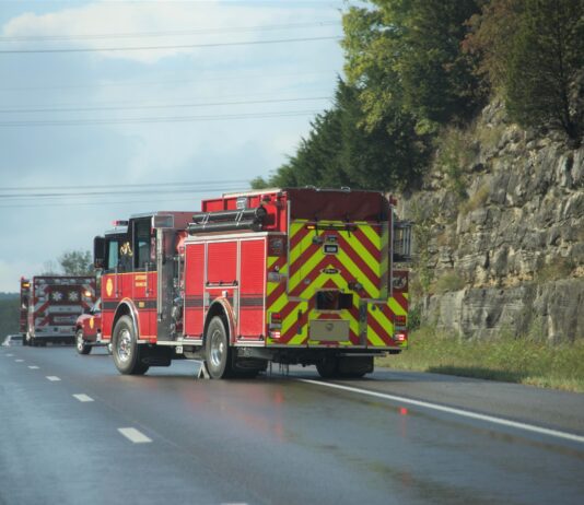 10 Freeway Crash in Palm Springs Kills 3 Emergency medics arrive to scene of a crash