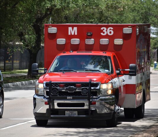 ambulance arrive to scene of head-on crash