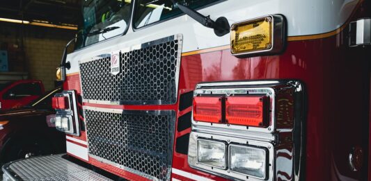 firetruck attempting arriving to scene of fire