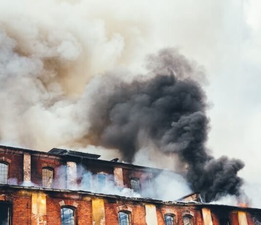 Fire in Los Angeles Vacant Building Quickly Extinguished Los Angeles vacant building fire