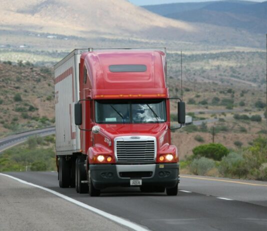 Fatal Pickup Truck and Semi-Truck Collision in Fresno County
