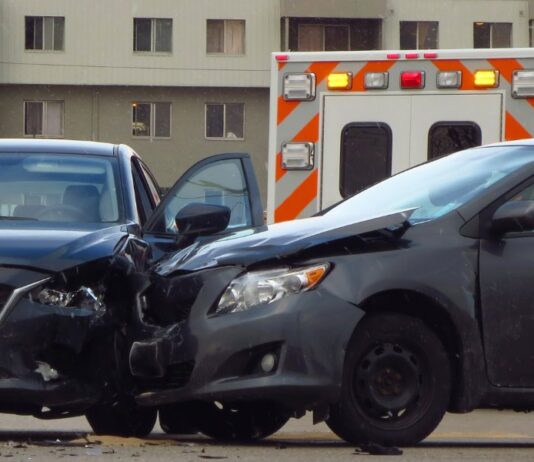 Four Hospitalized After Head-On Crash on Hana Highway