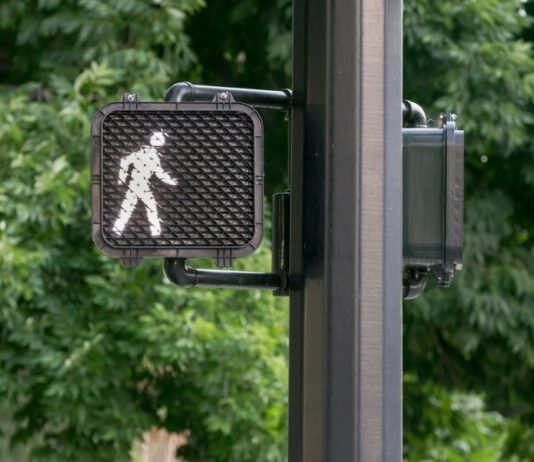 Pedestrian Killed in Hit and Run in Waiʻanae